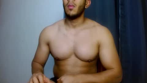 holl latino online show from February 1, 10:19 pm