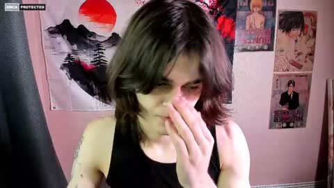 Snapshot of gushill_ chatting on March 1, 8:21 pm gushill_ online show from March 1, 8:21 pm