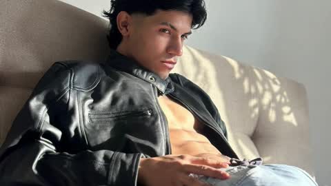 Guts online show from December 11, 11:21 pm