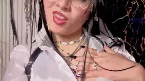 Miss online show from September 21, 1:46 pm