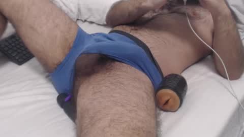 guy11guy online show from December 18, 12:40 pm