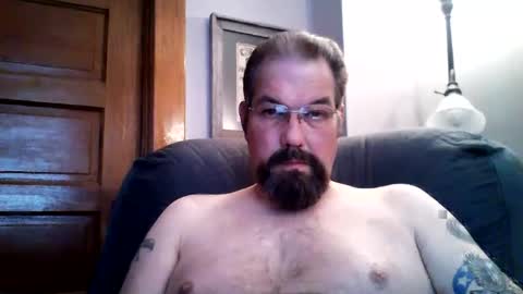 Snapshot of guy4fun8 chatting on March 5, 4:24 pm guy4fun8 online show from March 5, 4:24 pm