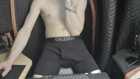 Snapshot of guy_blanky chatting on April 20, 5:26 pm Guy Blankly online show from April 20, 5:26 pm