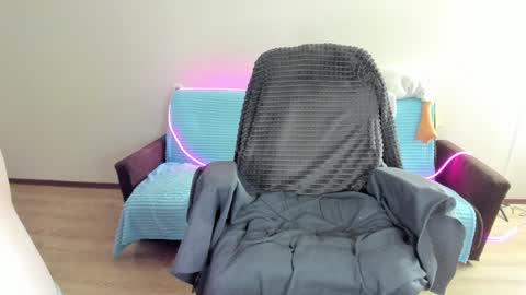 guy_liam1 online show from December 25, 3:38 pm