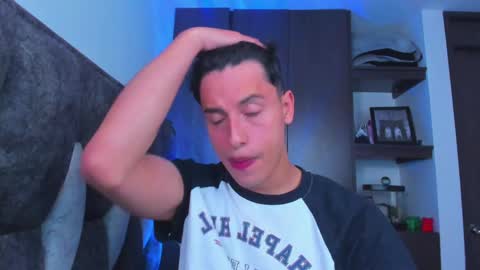 Snapshot of guy_twinks chatting on January 22, 8:28 pm Gabriel online show from January 22, 8:28 pm