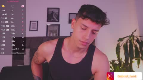 Snapshot of guy_twinks chatting on May 22, 5:03 am Gabriel online show from May 22, 5:03 am