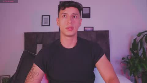 Snapshot of guy_twinks chatting on May 27, 6:43 am Gabriel online show from May 27, 6:43 am