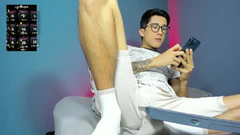 Snapshot of guy_veryhot1 chatting on December 10, 12:39 am onlyfans    kevin garcia s online show from December 10, 12:39 am