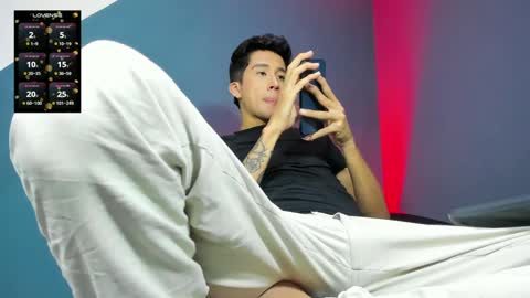 Snapshot of guy_veryhot1 chatting on December 11, 6:04 am onlyfans    kevin garcia s online show from December 11, 6:04 am