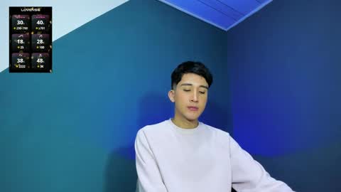 Snapshot of guy_veryhot1 chatting on December 17, 7:04 pm onlyfans    kevin garcia s online show from December 17, 7:04 pm