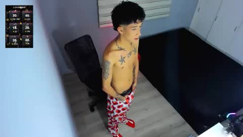 Snapshot of guy_veryhot1 chatting on October 24, 11:45 pm onlyfans    kevin garcia s online show from October 24, 11:45 pm