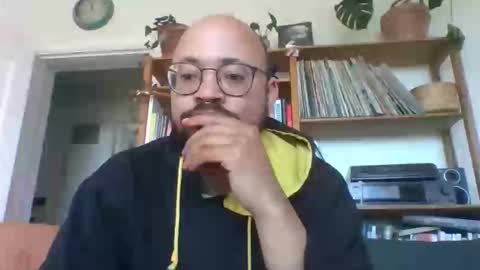 guy_wood15 online show from April 22, 9:44 am