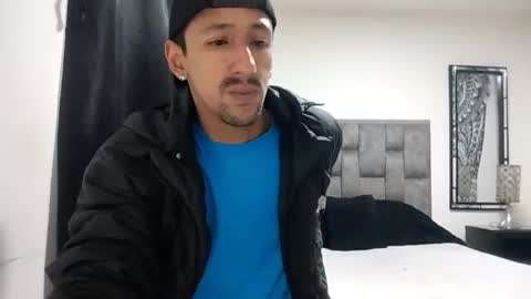 Snapshot of guykarim chatting on June 12, 12:15 pm karim online show from June 12, 12:15 pm