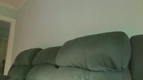 guynaked105 online show from September 29, 11:48 am