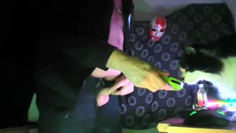 guyst049 online show from November 23, 11:15 pm