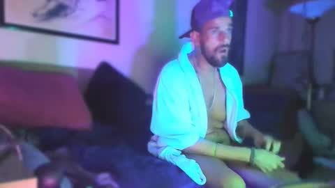 guyst049 online show from March 8, 6:34 pm