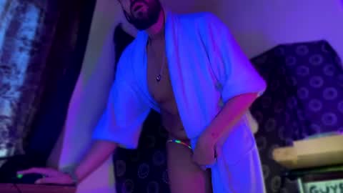 GuyST049 online show from April 29, 7:12 am