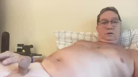 Snapshot of gwashere4u chatting on October 12, 1:43 pm gwashere4u online show from October 12, 1:43 pm