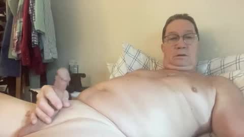 Snapshot of gwashere4u chatting on October 29, 1:57 pm gwashere4u online show from October 29, 1:57 pm