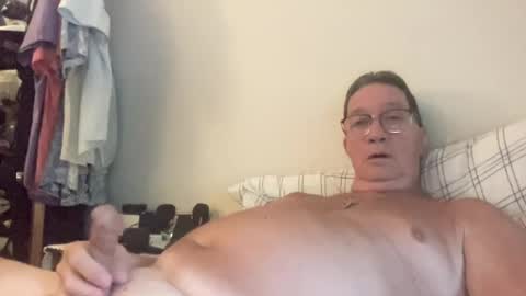 Snapshot of gwashere4u chatting on August 1, 10:41 pm gwashere4u online show from August 1, 10:41 pm