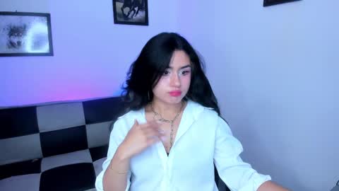 Snapshot of gwenhazel chatting on September 9, 3:55 pm gwenhazel online show from September 9, 3:55 pm