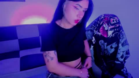 Snapshot of gwenhazel chatting on September 15, 11:54 am gwenhazel online show from September 15, 11:54 am