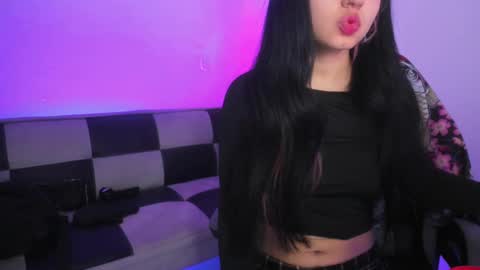 Snapshot of gwenhazel chatting on October 1, 11:38 am gwenhazel online show from October 1, 11:38 am