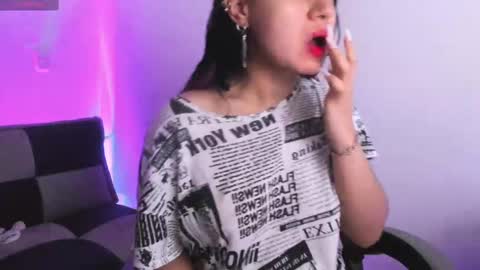 Snapshot of gwenhazel chatting on October 8, 12:03 pm gwenhazel online show from October 8, 12:03 pm