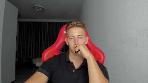 Oliver online show from October 31, 10:55 pm