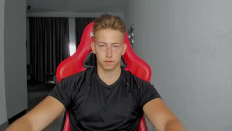 Oliver online show from November 1, 5:37 pm