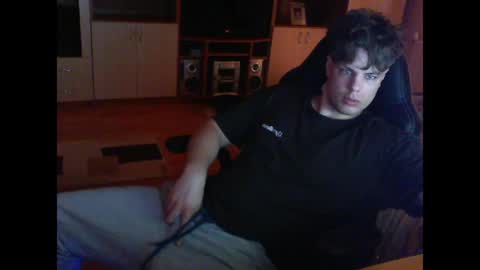 gymguy0505 online show from April 29, 7:45 am