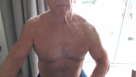 Snapshot of gymguyuk28 chatting on May 12, 9:06 am Gymguy online show from May 12, 9:06 am