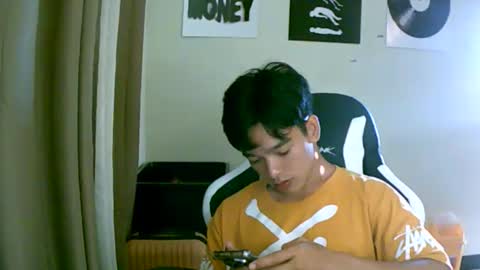 AJ online show from April 4, 11:57 pm