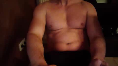 Snapshot of gymxxx_ chatting on November 4, 6:40 pm gymxxx_ online show from November 4, 6:40 pm