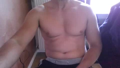 Snapshot of gymxxx_ chatting on April 5, 11:29 am gymxxx_ online show from April 5, 11:29 am