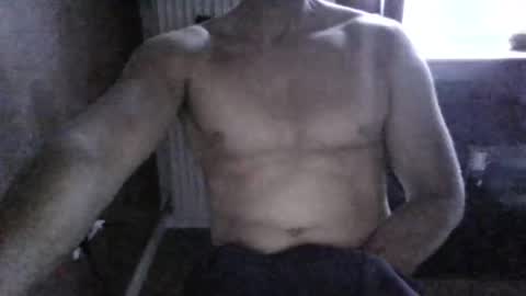 Snapshot of gymxxx_ chatting on April 9, 5:40 pm gymxxx_ online show from April 9, 5:40 pm