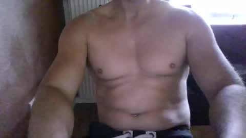 Snapshot of gymxxx_ chatting on May 17, 11:50 am gymxxx_ online show from May 17, 11:50 am