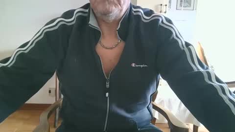 gyrdy online show from January 25, 2:47 pm