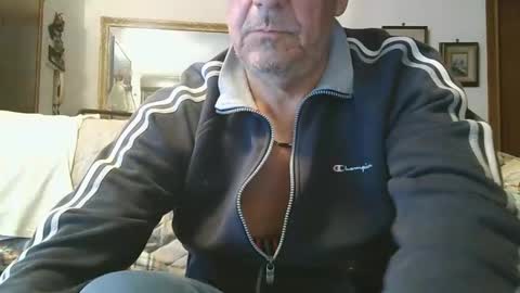 gyrdy online show from February 9, 5:22 pm