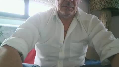 gyrdy online show from February 11, 3:29 pm