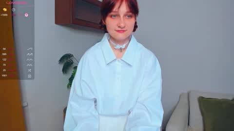 Kelly  Lilly online show from September 17, 6:53 pm