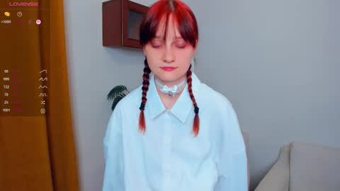 Kelly  Lilly online show from September 24, 6:44 pm