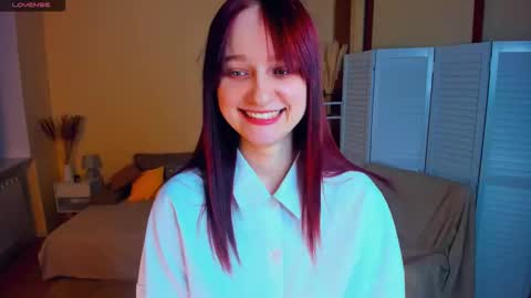 Kelly  Lilly online show from March 22, 7:50 pm