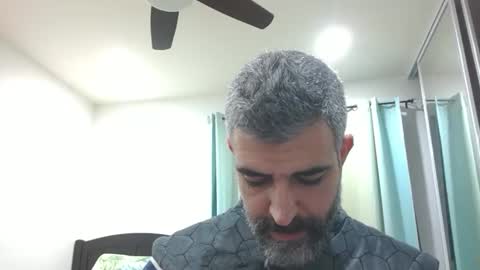 h0nest84 online show from December 11, 4:39 am