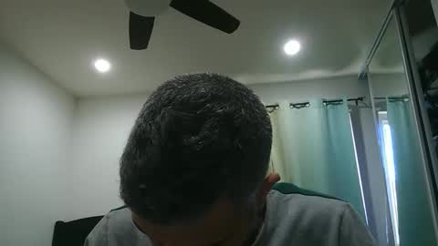 h0nest84 online show from January 1, 6:49 pm