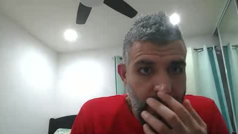 h0nest84 online show from February 18, 5:53 am