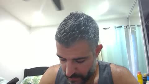 h0nest84 online show from October 5, 10:29 pm