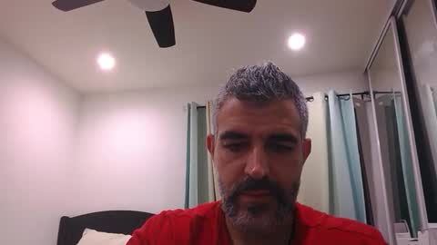 h0nest84 online show from February 8, 1:42 am