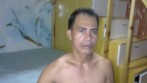 Rue online show from April 4, 1:26 am