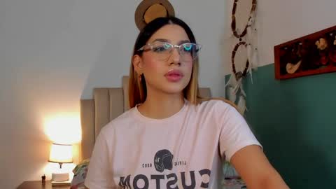 Paulina  online show from June 6, 7:40 pm